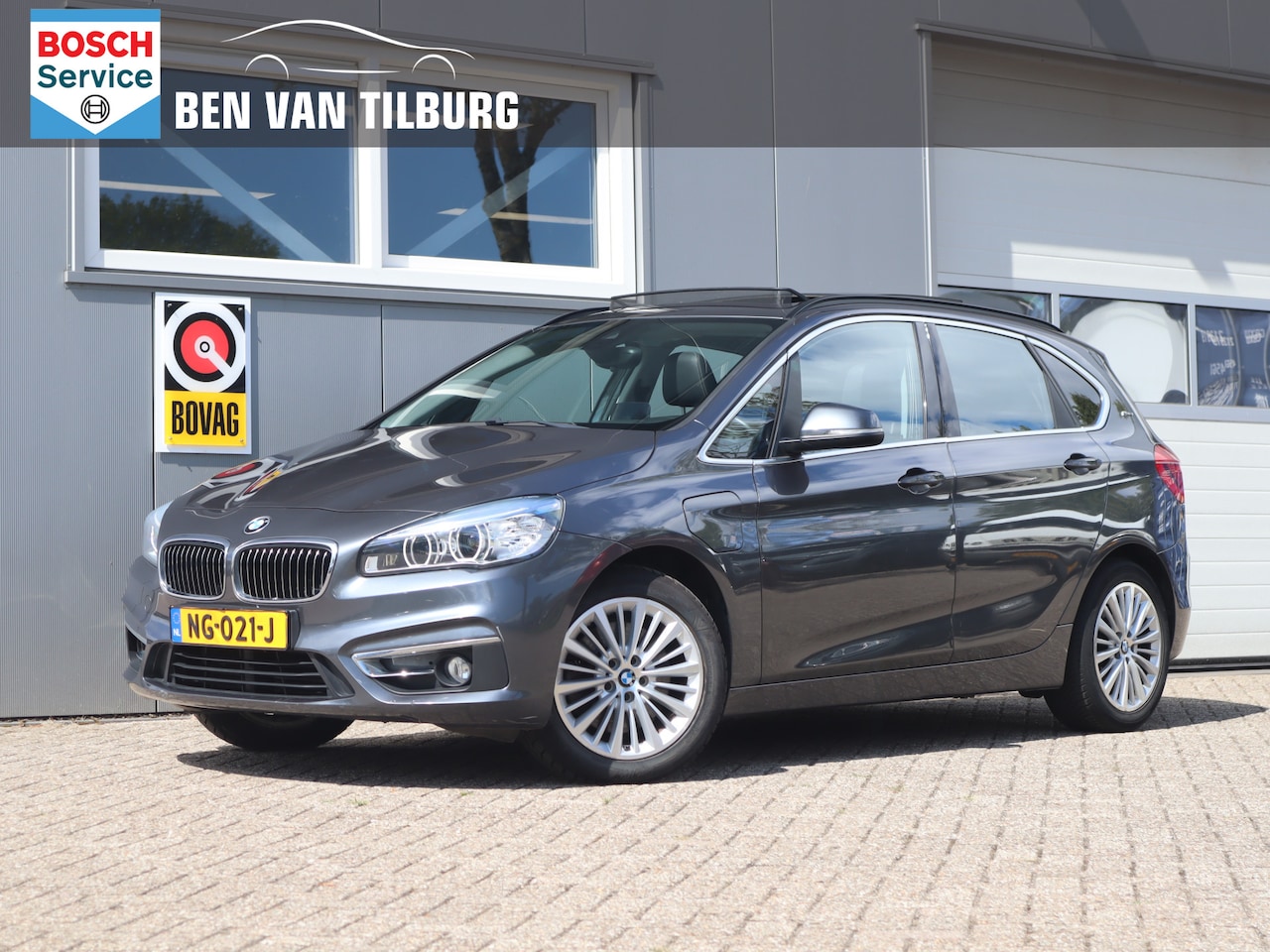 BMW 2-serie Active Tourer - 225xe M Sport / Leder / Pano / Cruise - AutoWereld.nl