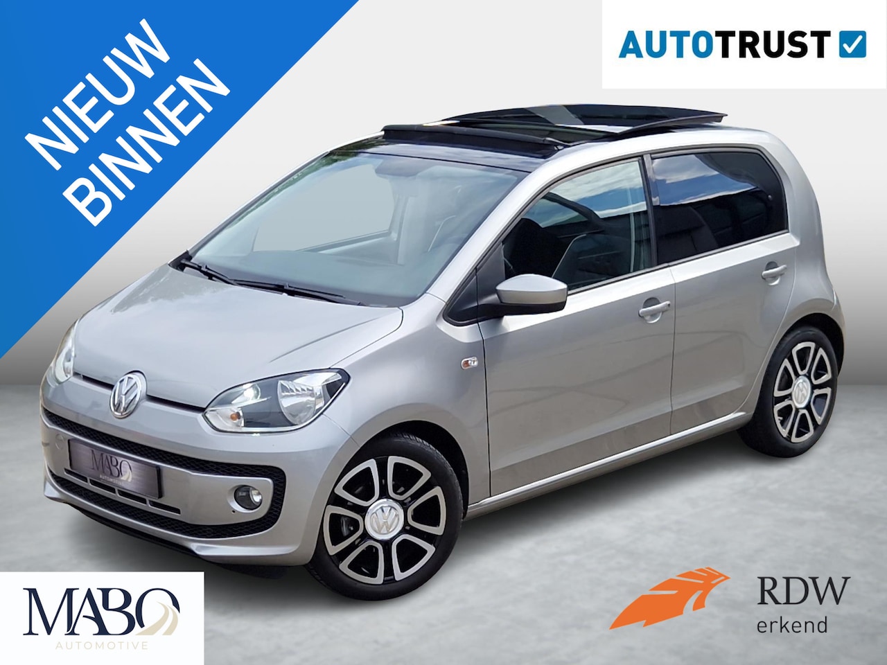 Volkswagen Up! - 1.0 groove up! BlueMotion Pano|Stoelverw.|Leder|Parkeersensoren|Rijklaar - AutoWereld.nl