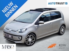 Volkswagen Up! - 1.0 groove up BlueMotion Pano|Stoelverw.|Leder|Parkeersensoren|Rijklaar