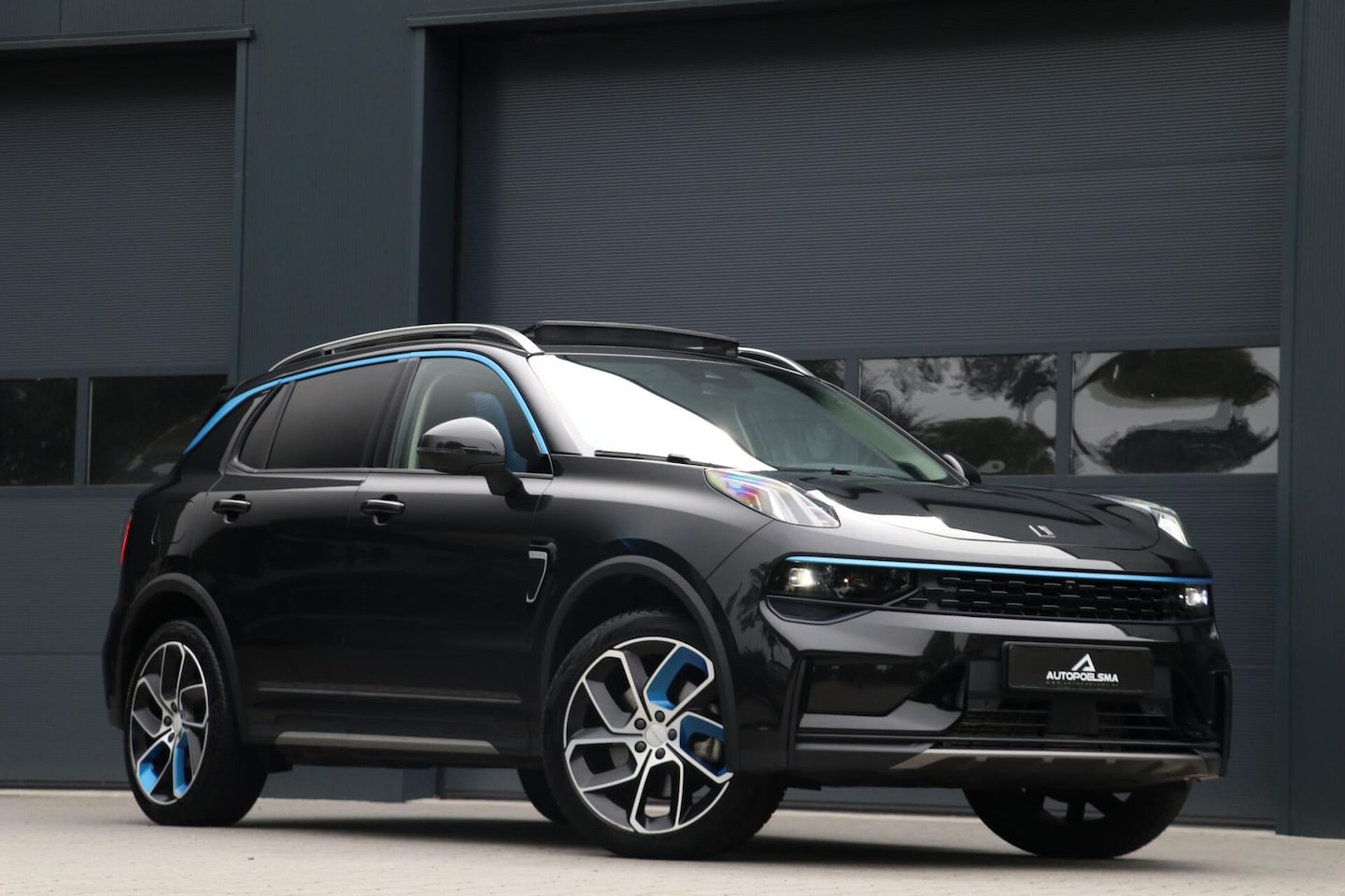 Lynk & Co 01 - 1.5 Plugin AdaptiveCruise 360View MemoryZetels Panodak AppleCarplay Blindspot PrivacyGlass - AutoWereld.nl