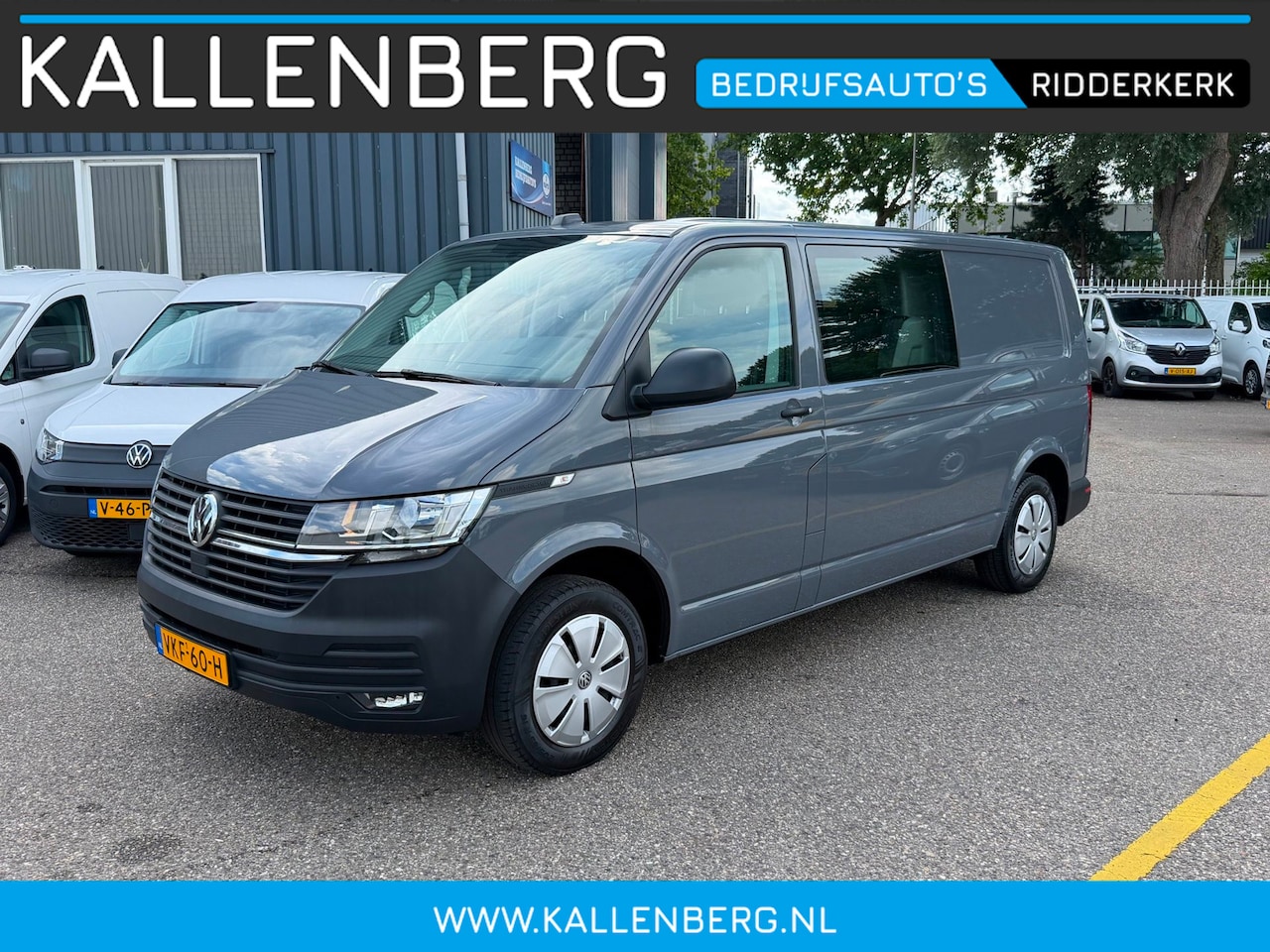 Volkswagen Transporter - 2.0 TDI L2H1 30 DC / 6 pers / App connect / Dubbel cabine - AutoWereld.nl