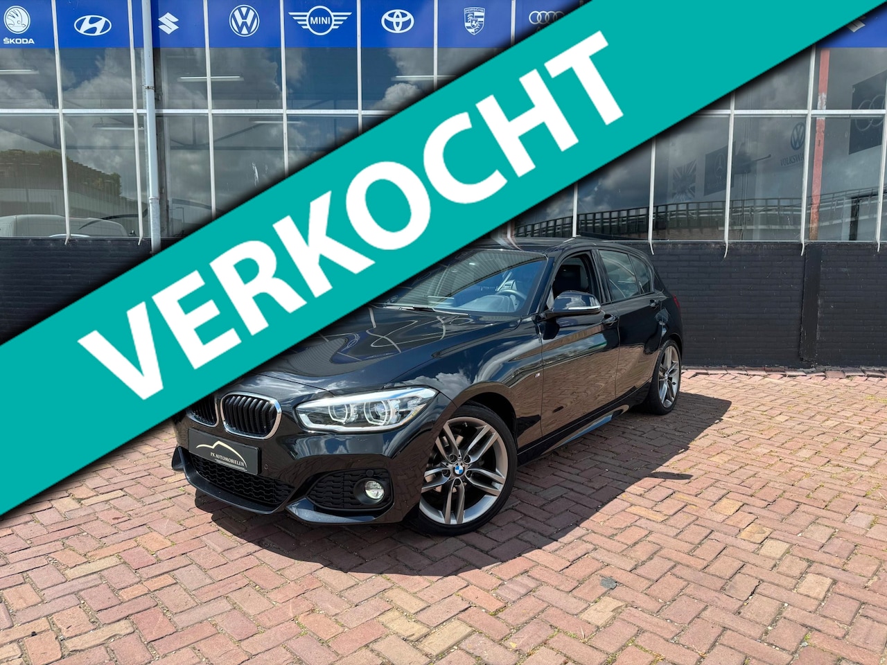 BMW 1-serie - 118i Edition M Sport Shadow High Executive **LEDER + CAMERA** - AutoWereld.nl