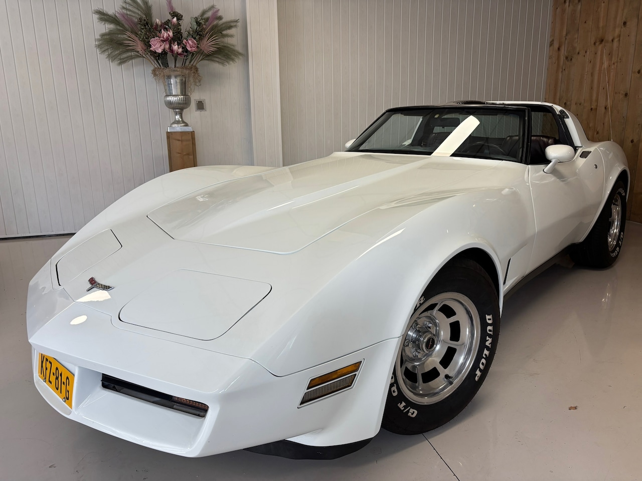 Chevrolet Corvette - USA ZEER MOOI EN ORIGINEEL, AUTOMAAT, 5.7 V8 - AutoWereld.nl