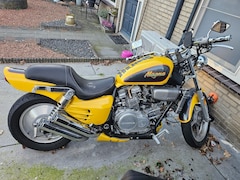 Honda e - Honda Super Magna VF700C