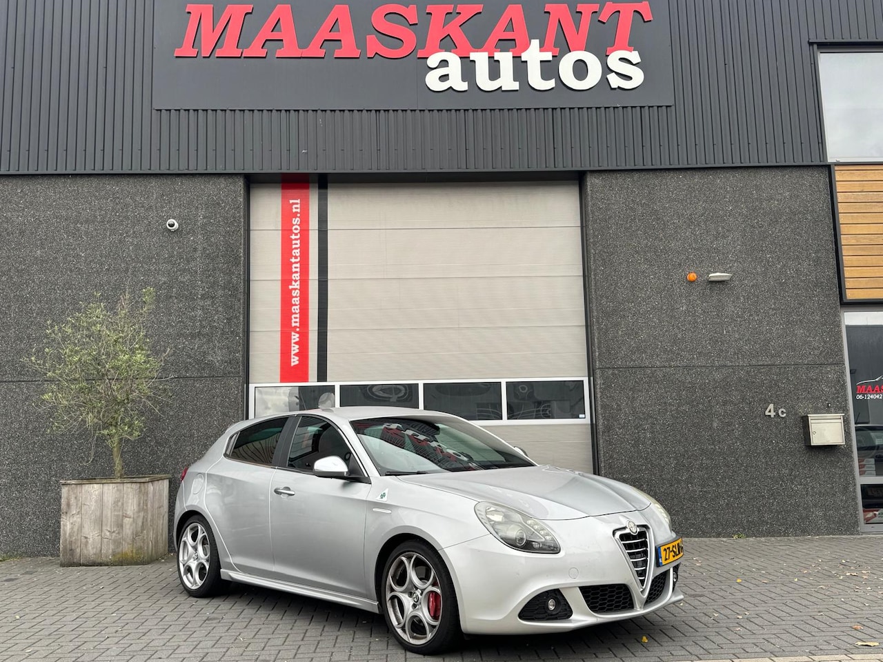 Alfa Romeo Giulietta - 1.750 TBi 235pk Quadrifoglio Verde / Rood leder / Service history / INRUILKOOPJE! - AutoWereld.nl