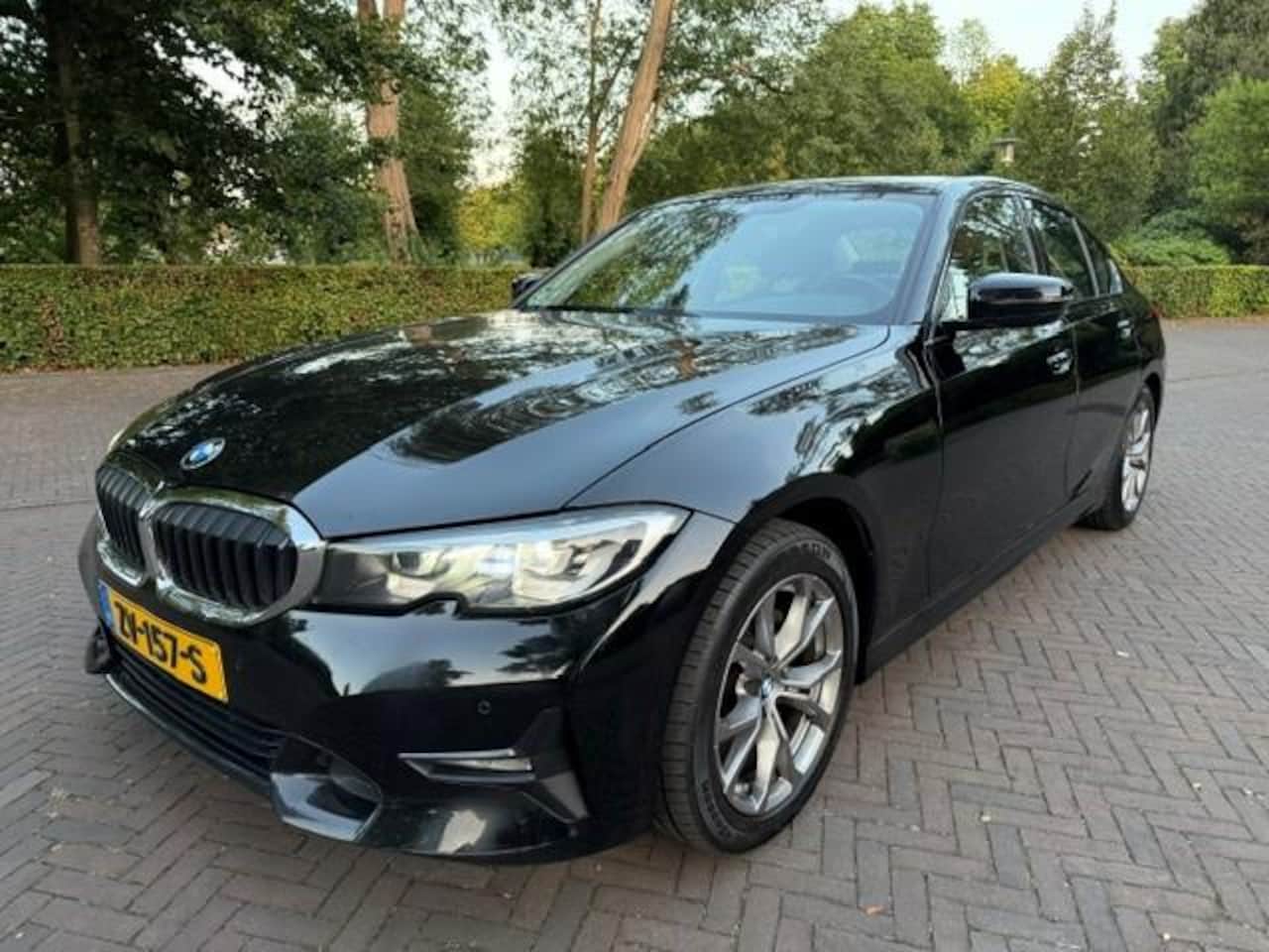 BMW 3-serie - 320i Executive Edition/Xenon/Led/Navi/Pdc/Cruise - AutoWereld.nl