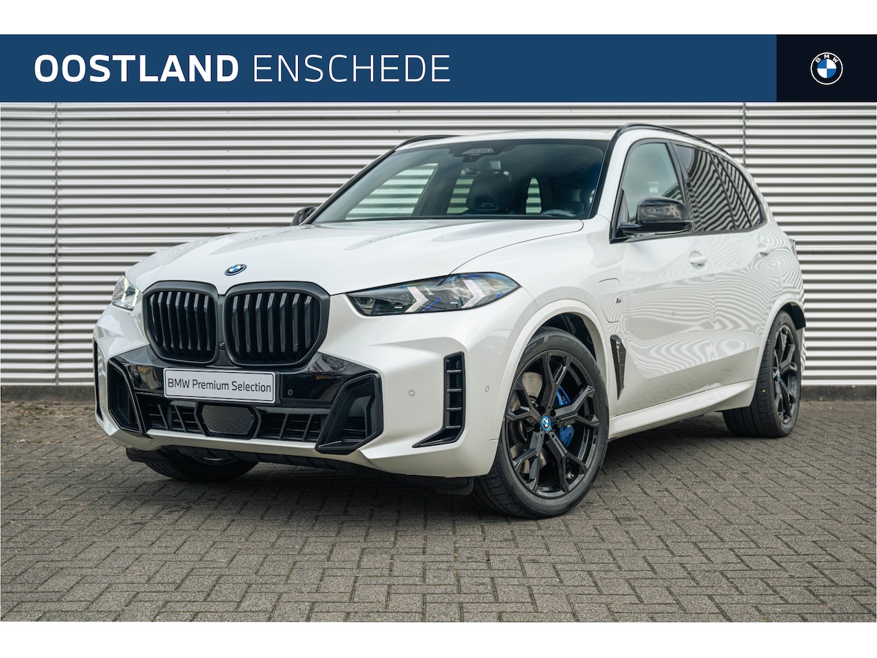 BMW X5 - xDrive50e High Executive M Sport Automaat / Panoramadak / Trekhaak / Adaptief onderstel / - AutoWereld.nl