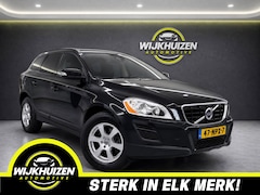 Volvo XC60 - 2.0T Kinetic Automaat met Climate Navigatie Trekhaak Nap