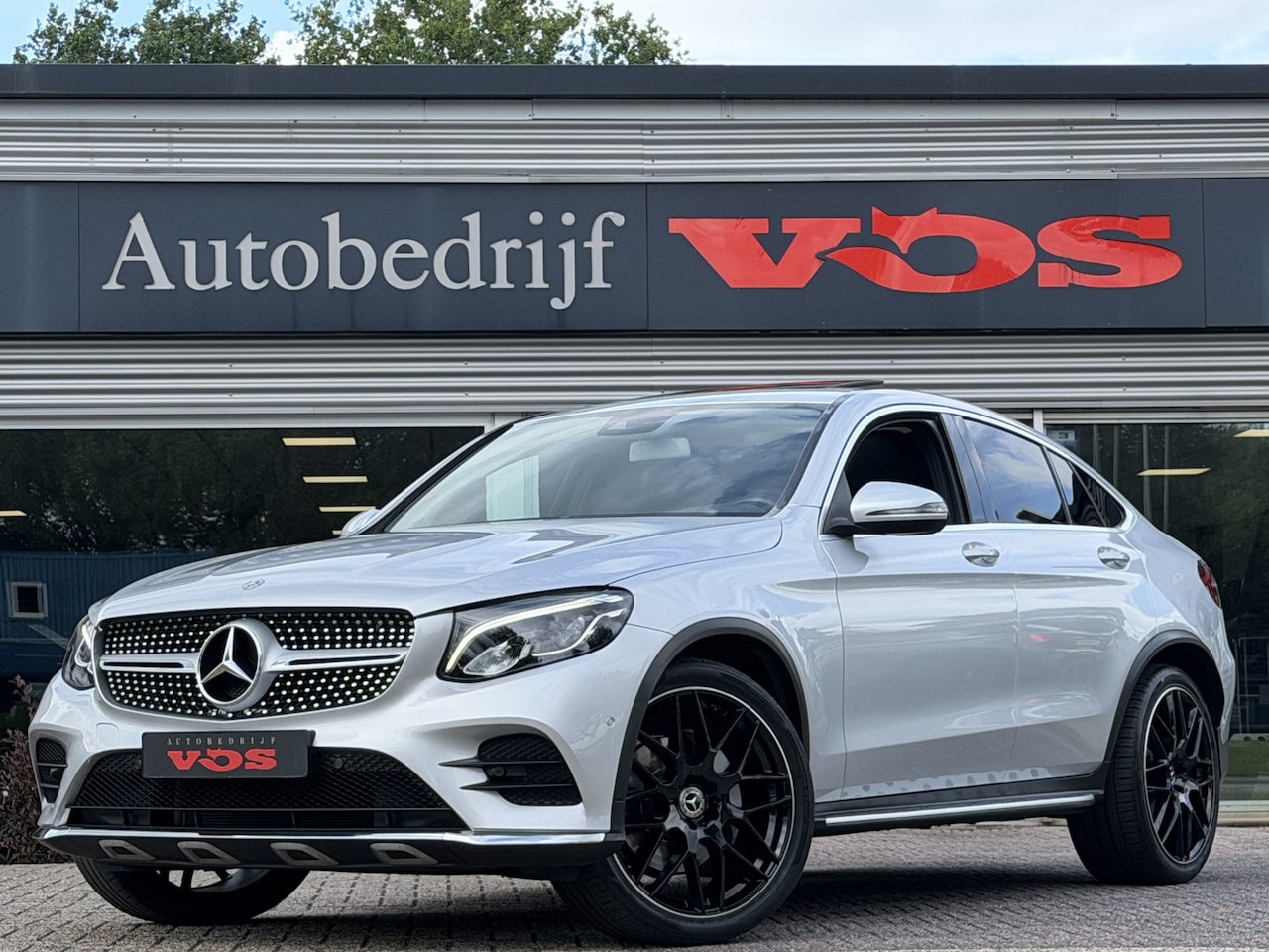 Mercedes-Benz GLC-klasse Coupé - 250 4MATIC AMG-Line | Glasdak | Standkachel | Trekhaak | 21 inch velgen - AutoWereld.nl
