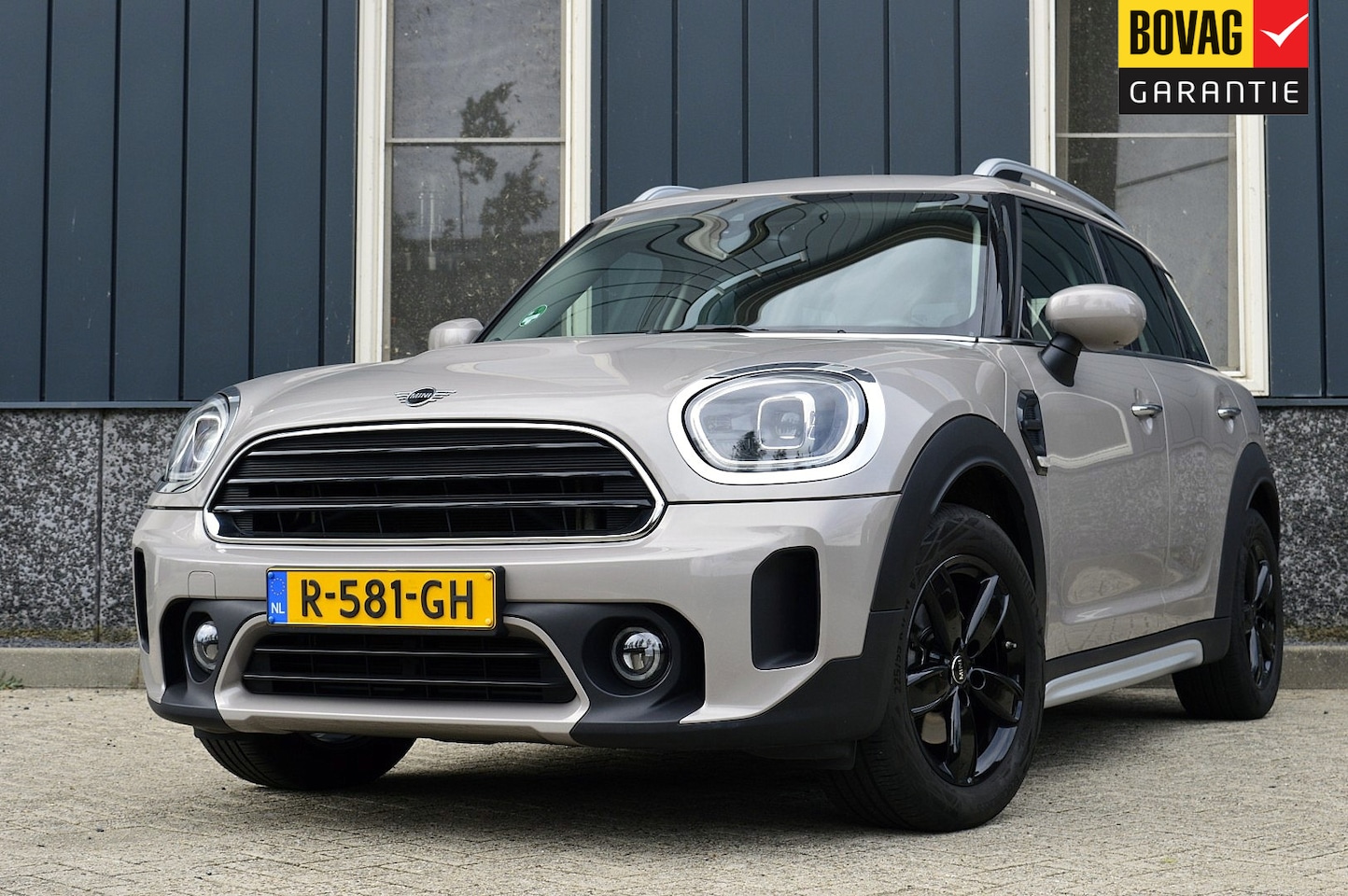 MINI Countryman - 1.5 Cooper Classic Rijklaarprijs-Garantie Trekhaak Navigatie Camera Led Airco Sport interi - AutoWereld.nl