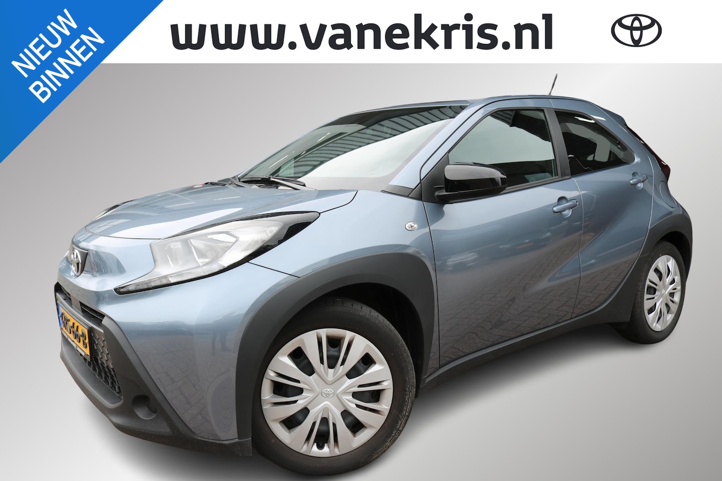 Toyota Aygo X - 1.0 VVT-i MT play 1.0 VVT-i MT Play, Apple Carplay & Android Auto, Camera , Cruise Control, Lane Assist, - AutoWereld.nl