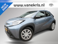 Toyota Aygo X - 1.0 VVT-i MT Play, Apple Carplay & Android Auto, Camera , Cruise Control, Lane Assist,