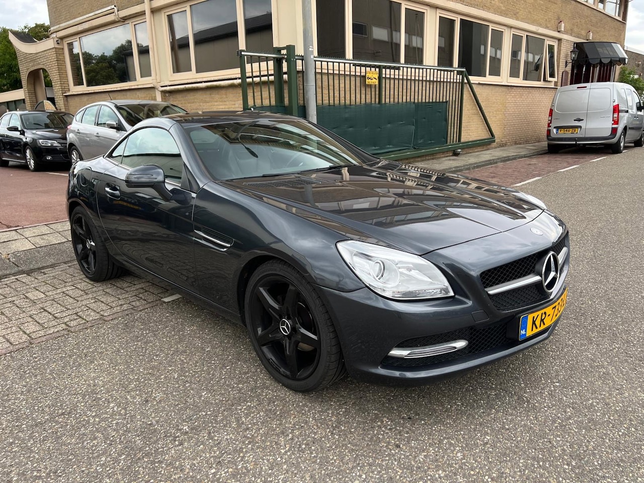 Mercedes-Benz SLK-klasse - 200 AMG LINE Automaat CarPlay Camera - AutoWereld.nl