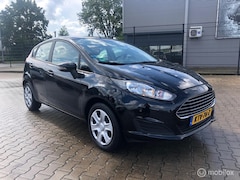 Ford Fiesta - 1.0 Titanium Airco Ell Pakk Nw Apk