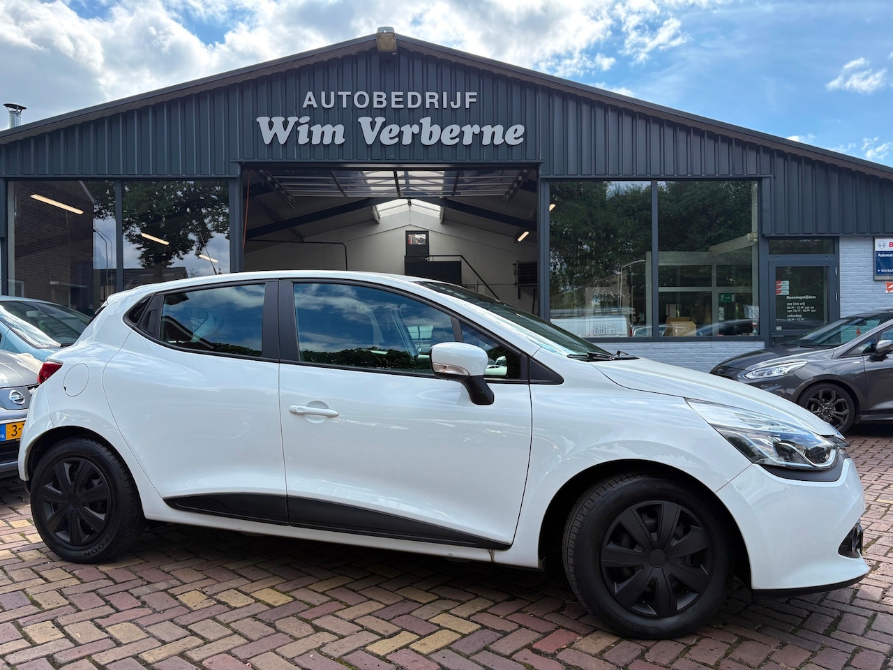 Renault Clio - 0.9 TCe Expression Airco ! - AutoWereld.nl