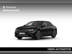 BMW i3 - 50 xDrive First Edition | M Sportpakket | Trekhaak | Panoramadak | Driving Assistant Prof.