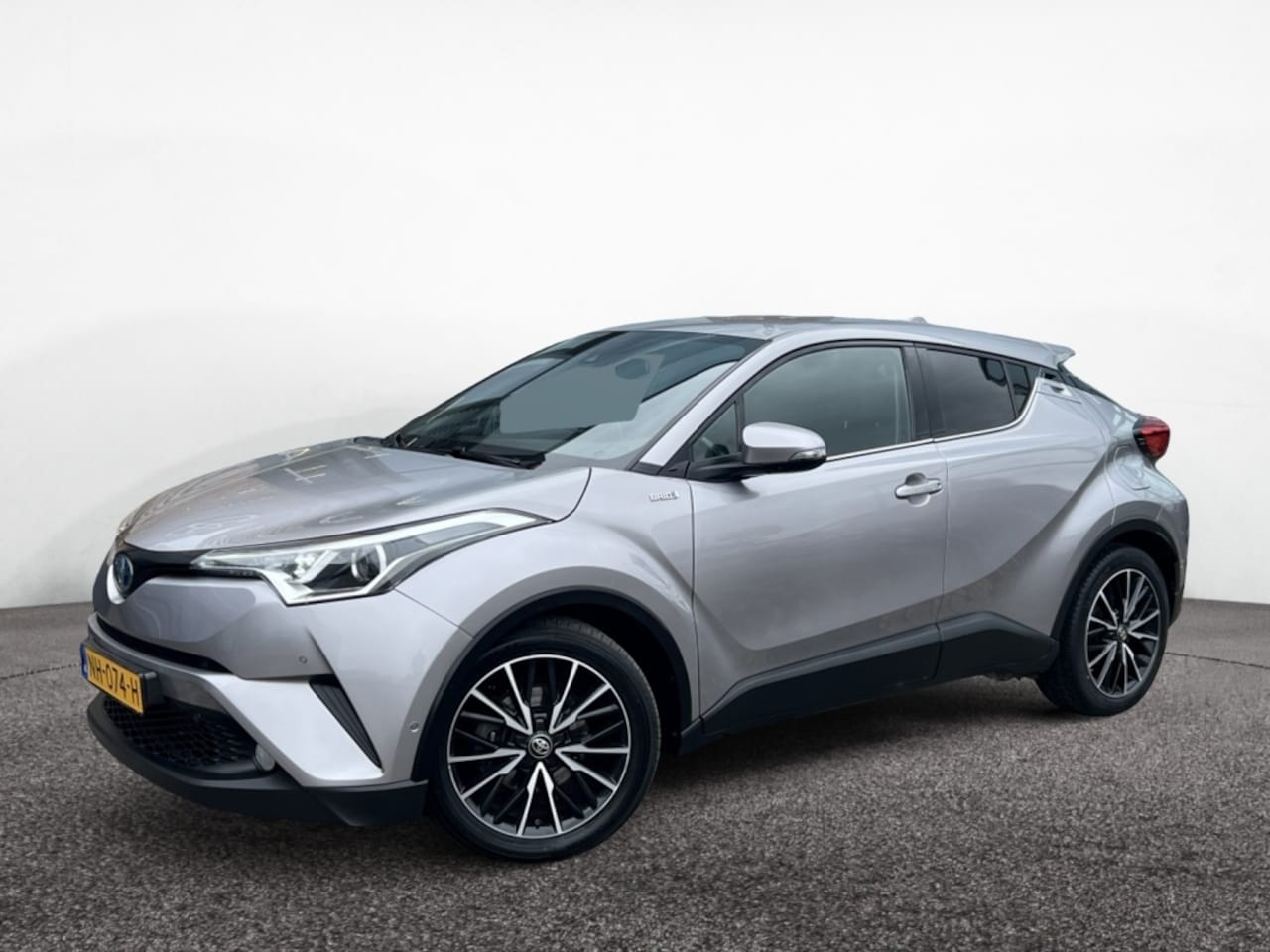 Toyota C-HR - 1.8 Hybrid Executive | Trekhaak | - AutoWereld.nl