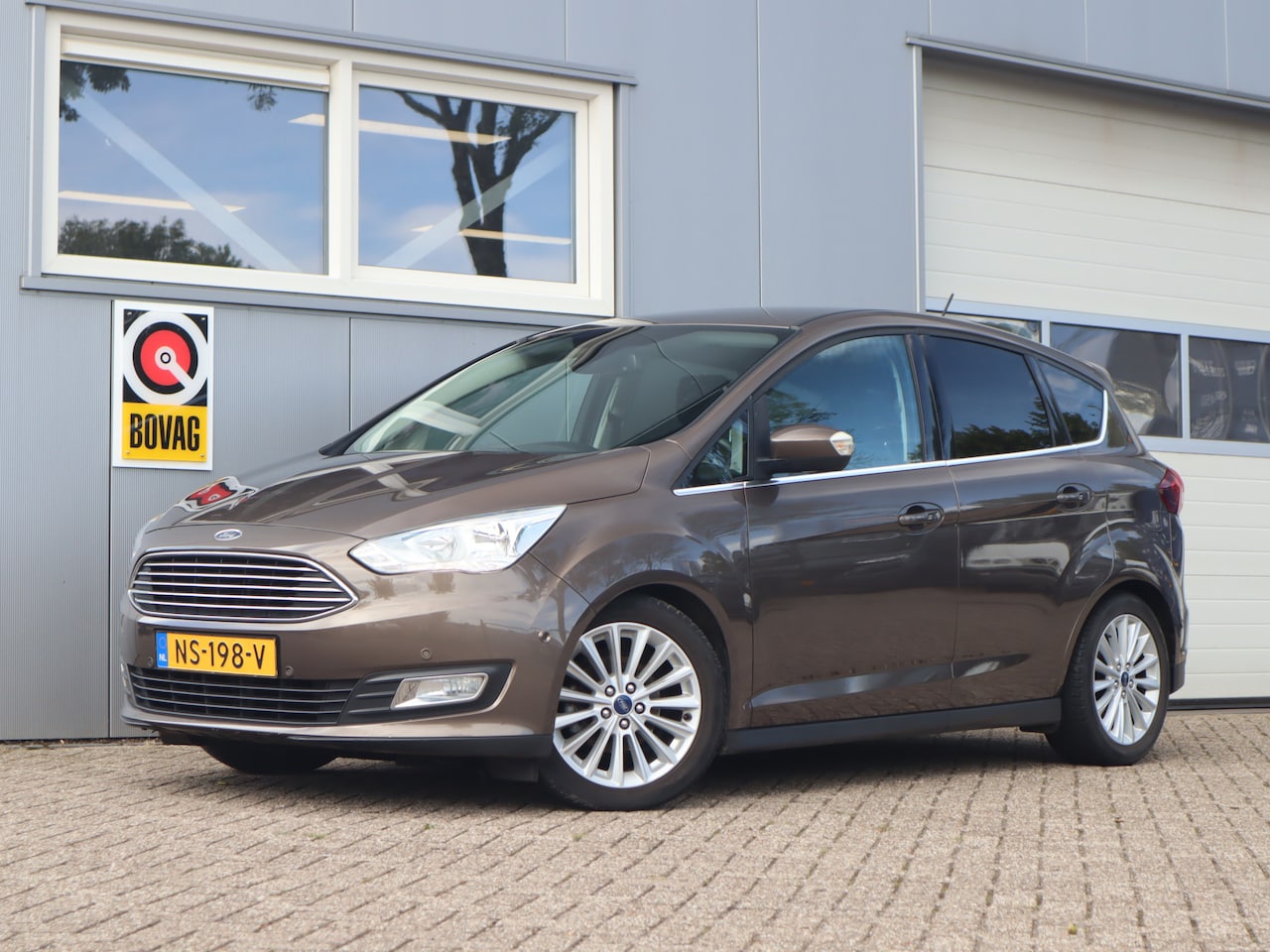 Ford C-Max - 1.0 Titanium 125 PK / Trekhaak - AutoWereld.nl