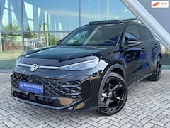 Volkswagen T-Roc - 1.5 eTsi R-Line First Edition Black style HU Display / 360 Camera / Harmon Kardon