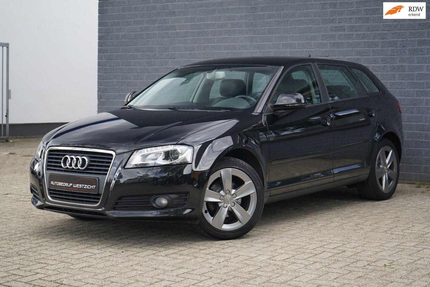 Audi A3 Sportback - 1.4 TFSI Attraction 1.4 TFSI Attraction, Leder, Navigatie, NAP - AutoWereld.nl