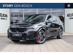 BMW X1 - xDrive25e M Sport Automaat / Panoramadak / Trekhaak / Sportstoelen / Achteruitrijcamera /