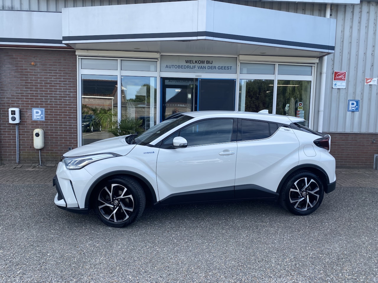 Toyota C-HR - 1.8 Hybrid First Edition 1.8 Hybrid First Edition - AutoWereld.nl