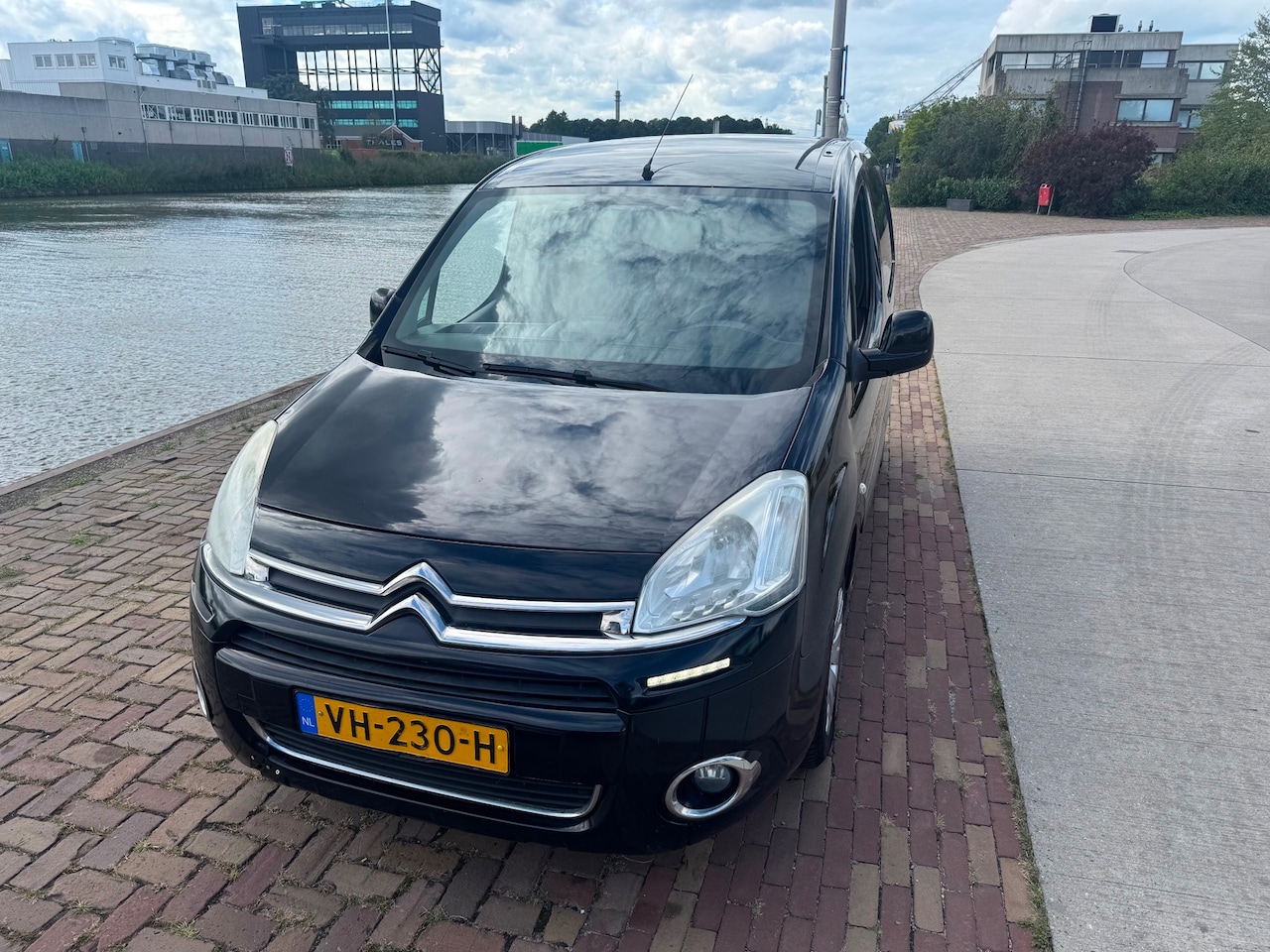 Citroën Berlingo - 1.6 e-HDI 500 Comfort Economy 1.6 e-HDI 500 Comfort Economy - AutoWereld.nl