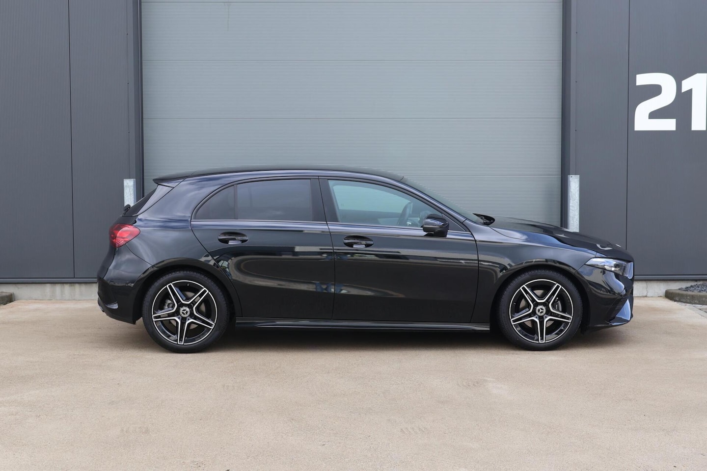 Mercedes-Benz A-klasse - 200 AMG Line / Special Edition / Night Pakket / Soundsystem / Stuurwielverwarming - AutoWereld.nl