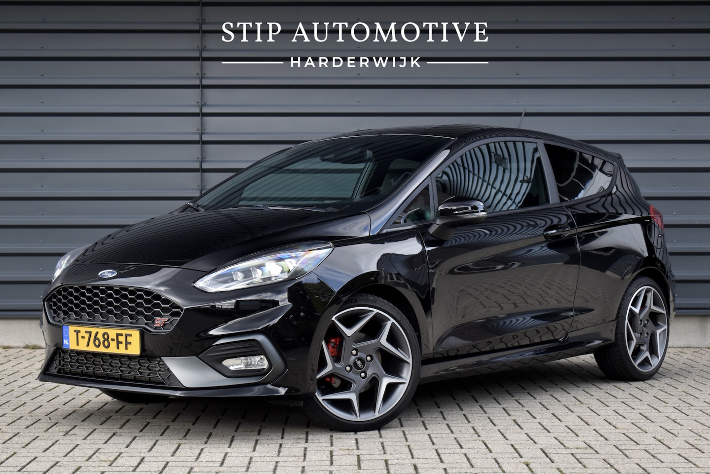 Ford Fiesta - 1.5 ST-3 200pk | Recaro Seats | Bang & Olufsen | Keyless Entry & Start | Camera | Stoel + - AutoWereld.nl