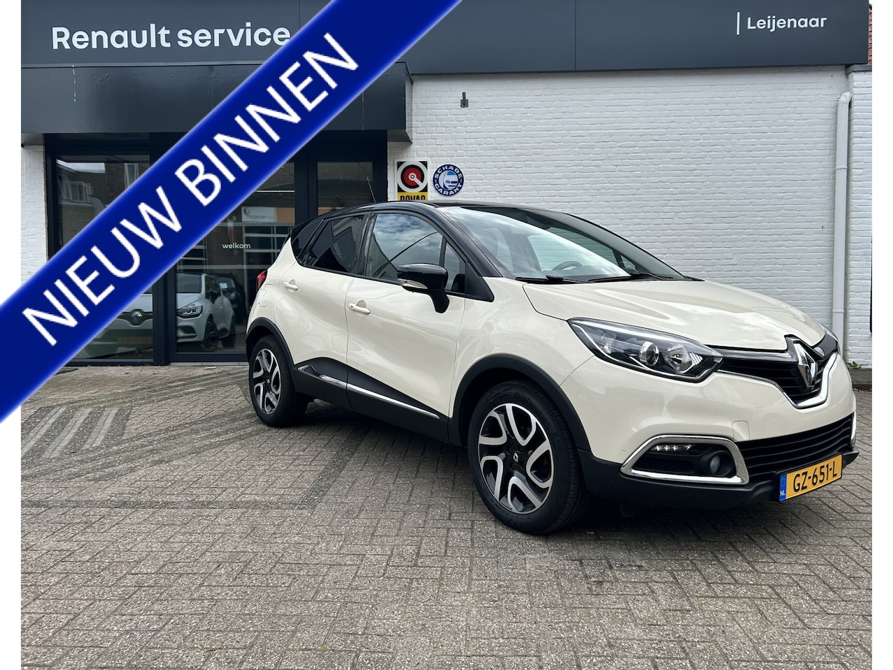 Renault Captur - 0.9 TCe Dynamique | ACHTERUITRIJCAMERA | PARKEERSENSOREN | NAVIGATIE | TREKHAAK - AutoWereld.nl