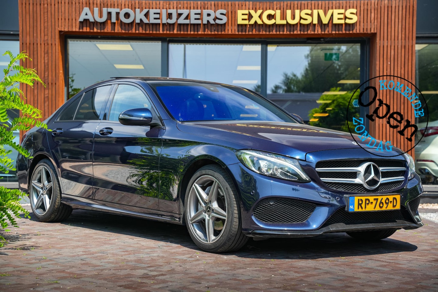 Mercedes-Benz C-klasse - 180 Business Solution AMG Panoramadak 3D Burmester Ambient Camera Stoelverwarming Leer Cru - AutoWereld.nl