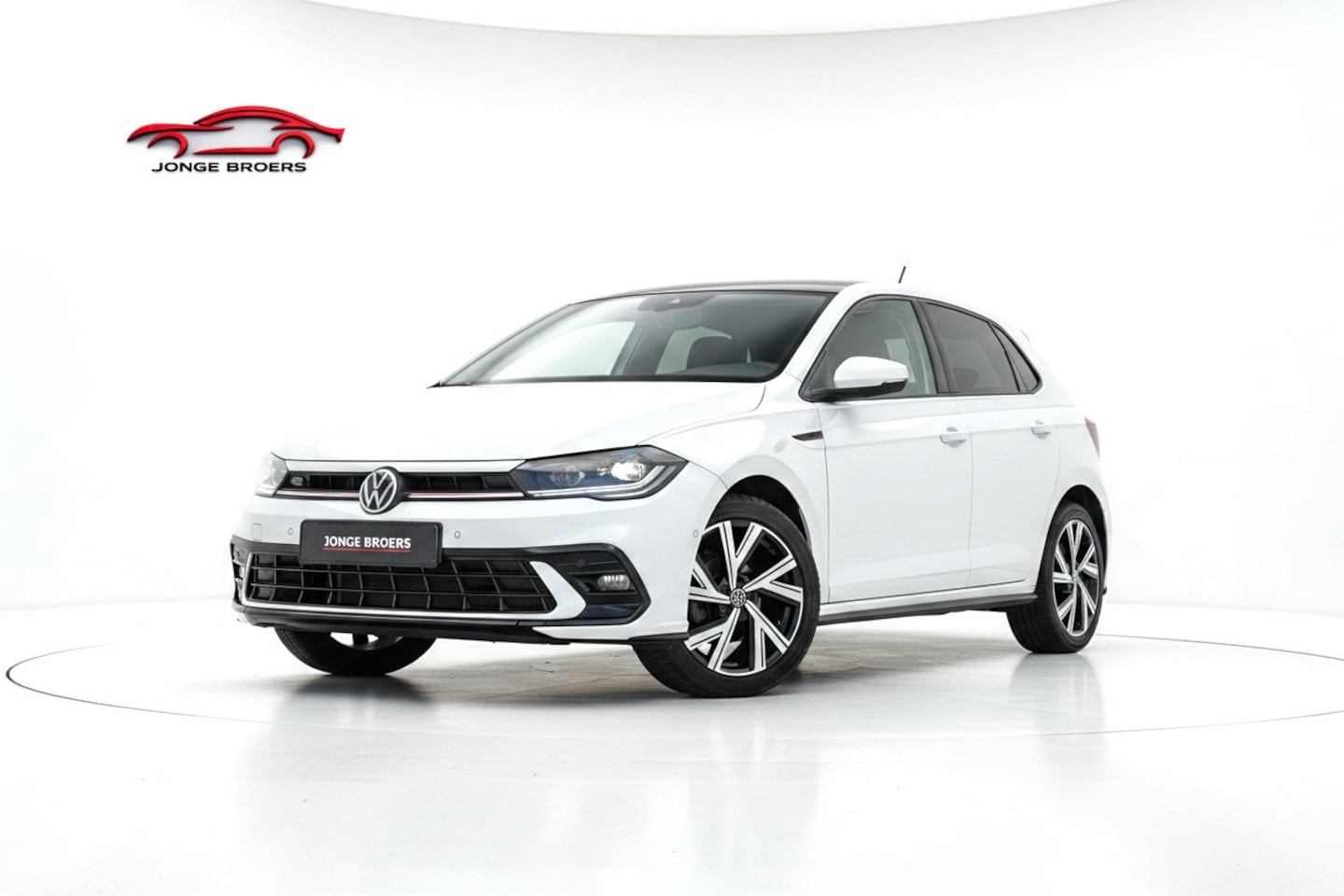 Volkswagen Polo - 1.0 TSI R-Line Business Pano/Keyless/Beats/Camera/iQ-lights - AutoWereld.nl