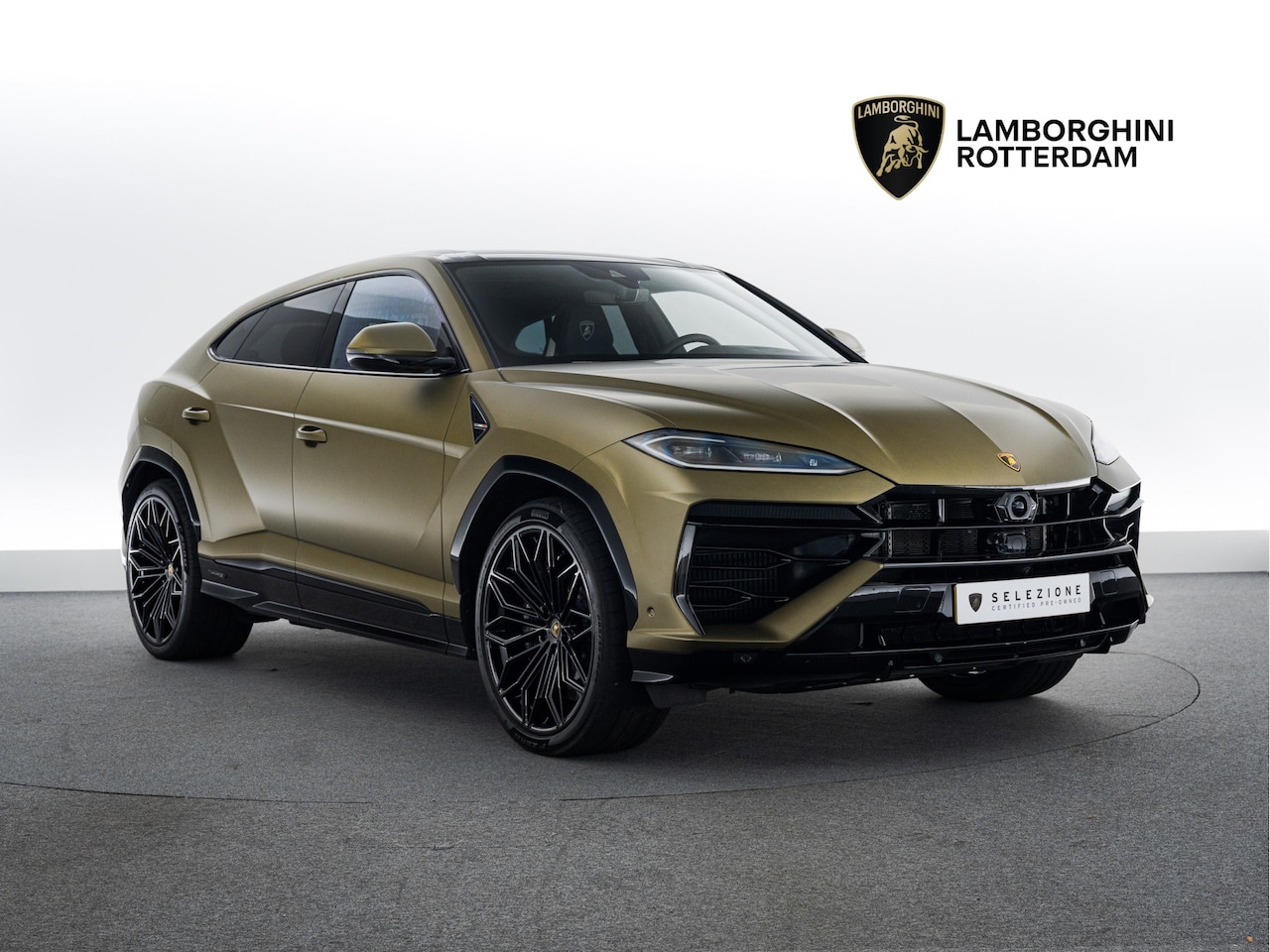 Lamborghini Urus - SE MY2025 | Full Xpel Stealth | Akrapovic - AutoWereld.nl