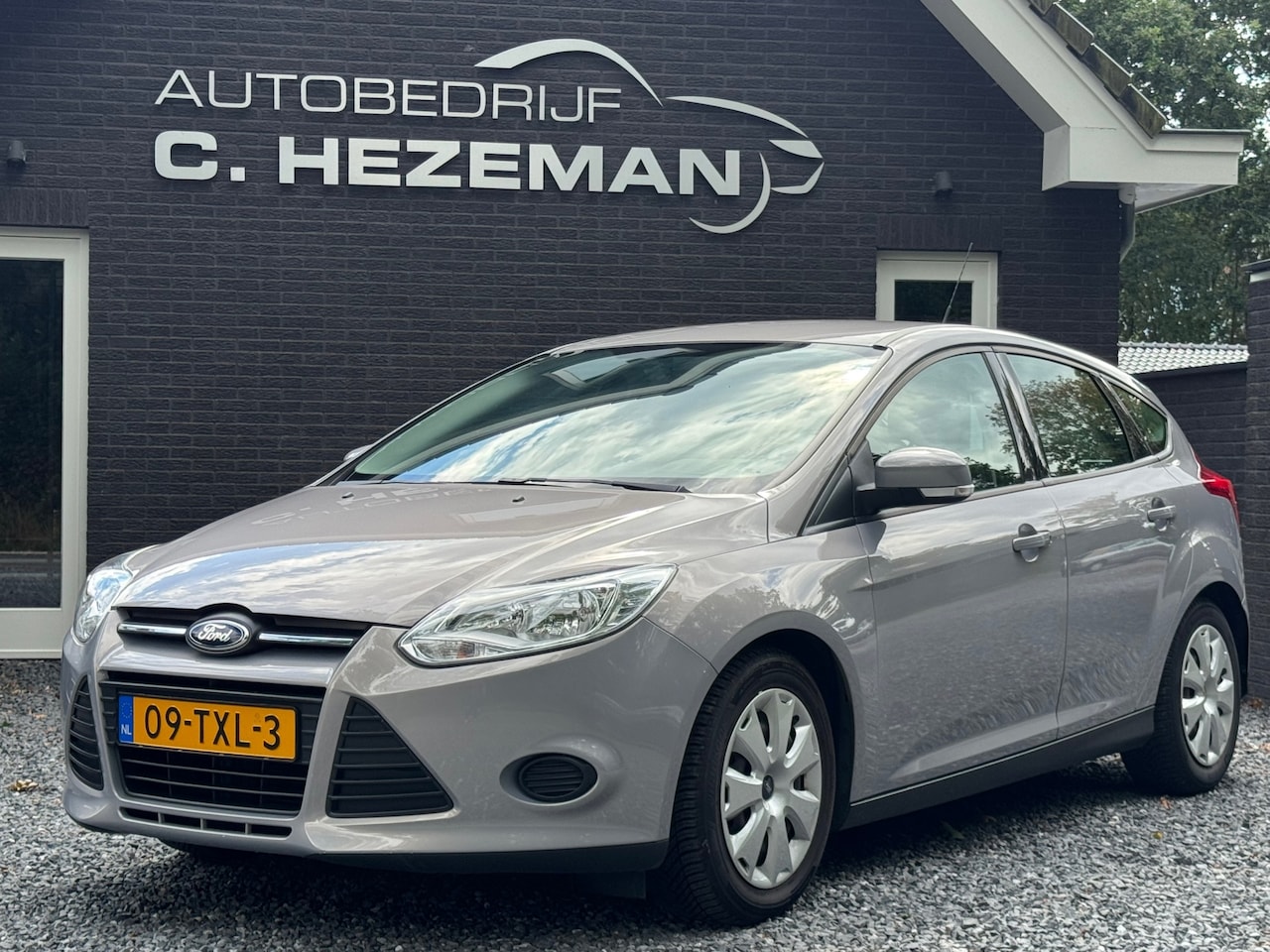 Ford Focus - 1.0 101PK Navigatie Cruise Control N-APK Multifunctioneel stuurwiel Leder - AutoWereld.nl