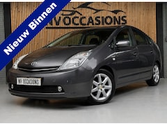Toyota Prius - 1.5 VVT-i Tech Edition HYBRIDE/NAVI/CAMERA/STOELVW/LEDER/NAP