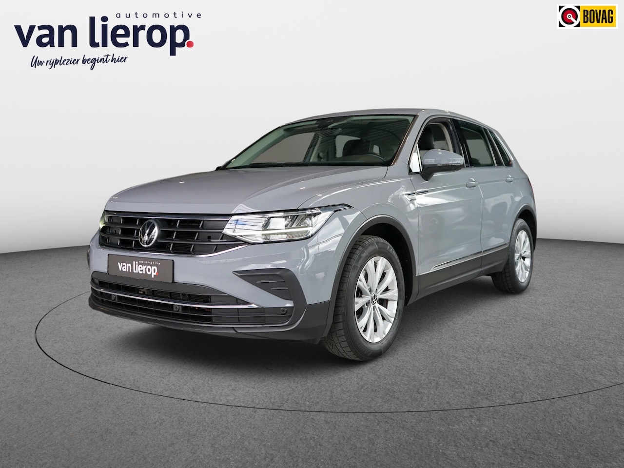 Volkswagen Tiguan - 1.5 TSI Life EERSTE EIGENAAR | STOELVERWARMING - AutoWereld.nl