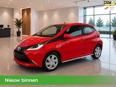 Toyota Aygo - 1.0 ( Actie t/m €500 korting ) BTW Auto = Excl.Btw 5D NAP Cruise Control Bluetooth Elek.r