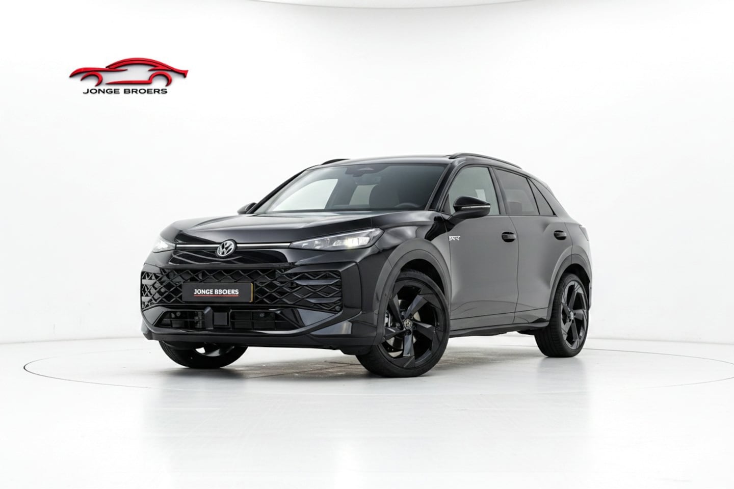 Volkswagen T-Roc - 1.5 eTsi R-Line R-Line Pano/Trekhaak/Sfeer/iQ-lights - AutoWereld.nl