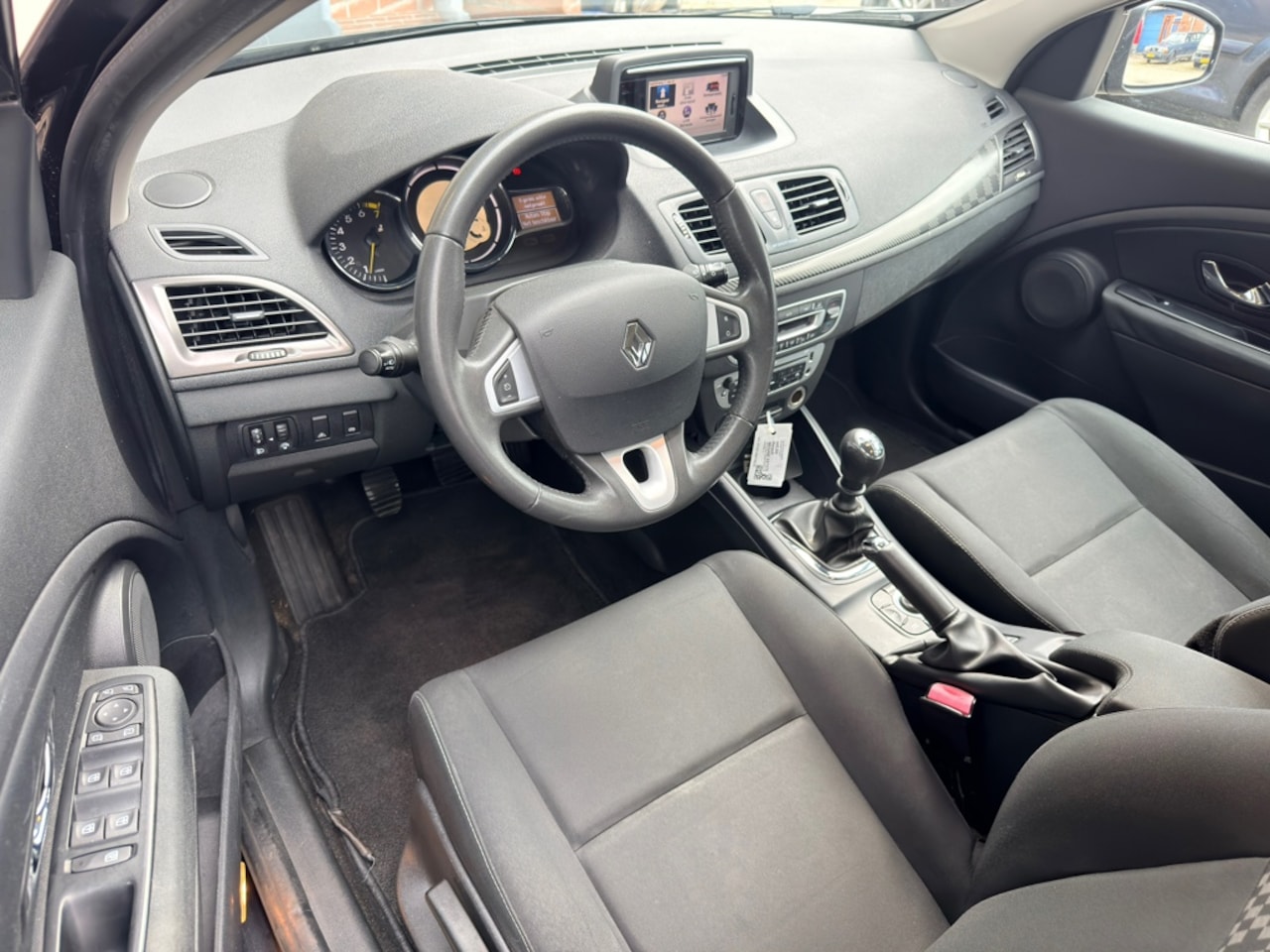 Renault Mégane Estate - 1.2 TCe Expression 1.2 TCe Expression - AutoWereld.nl
