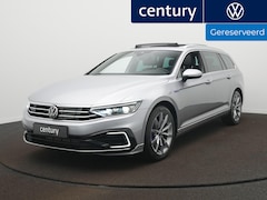 Volkswagen Passat Variant - 1.4 TSI PHEV GTE Highline Automaat - 360 camera - Trekhaak - Panoramaschuif-kanteldak - Na
