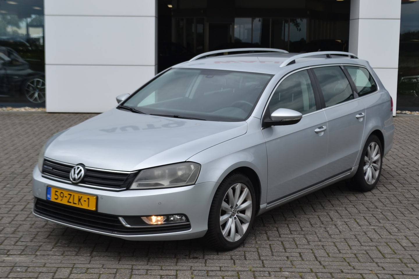 Volkswagen Passat Variant - 1.6 TDI BlueMotion Navigatie distributieriem vervangen. - AutoWereld.nl