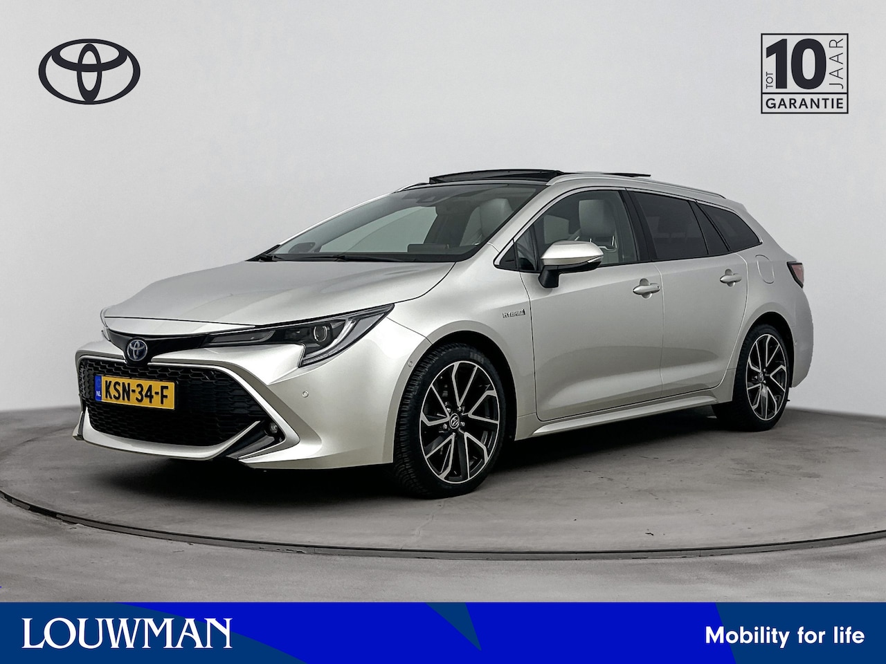 Toyota Corolla Touring Sports - 2.0 Hybrid Executive JBL | Stuur/Stoelverwarming | Trekhaak | Elek Achterklep | Parkeersen - AutoWereld.nl