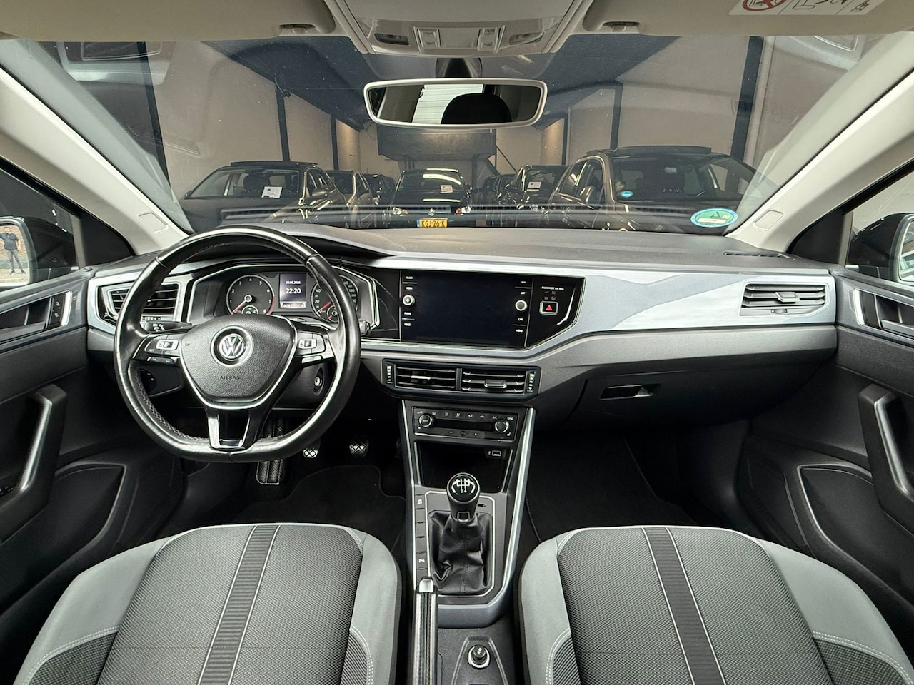Volkswagen Polo - 1.0 TSI Highline Stoelverw | Carplay | Cruise Control - AutoWereld.nl