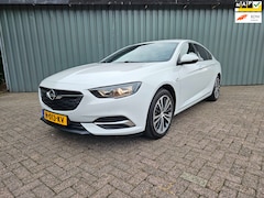 Opel Insignia Grand Sport - 1.5 Turbo 165Pk Automaat Business Executive Leer Navigatie Trekhaak