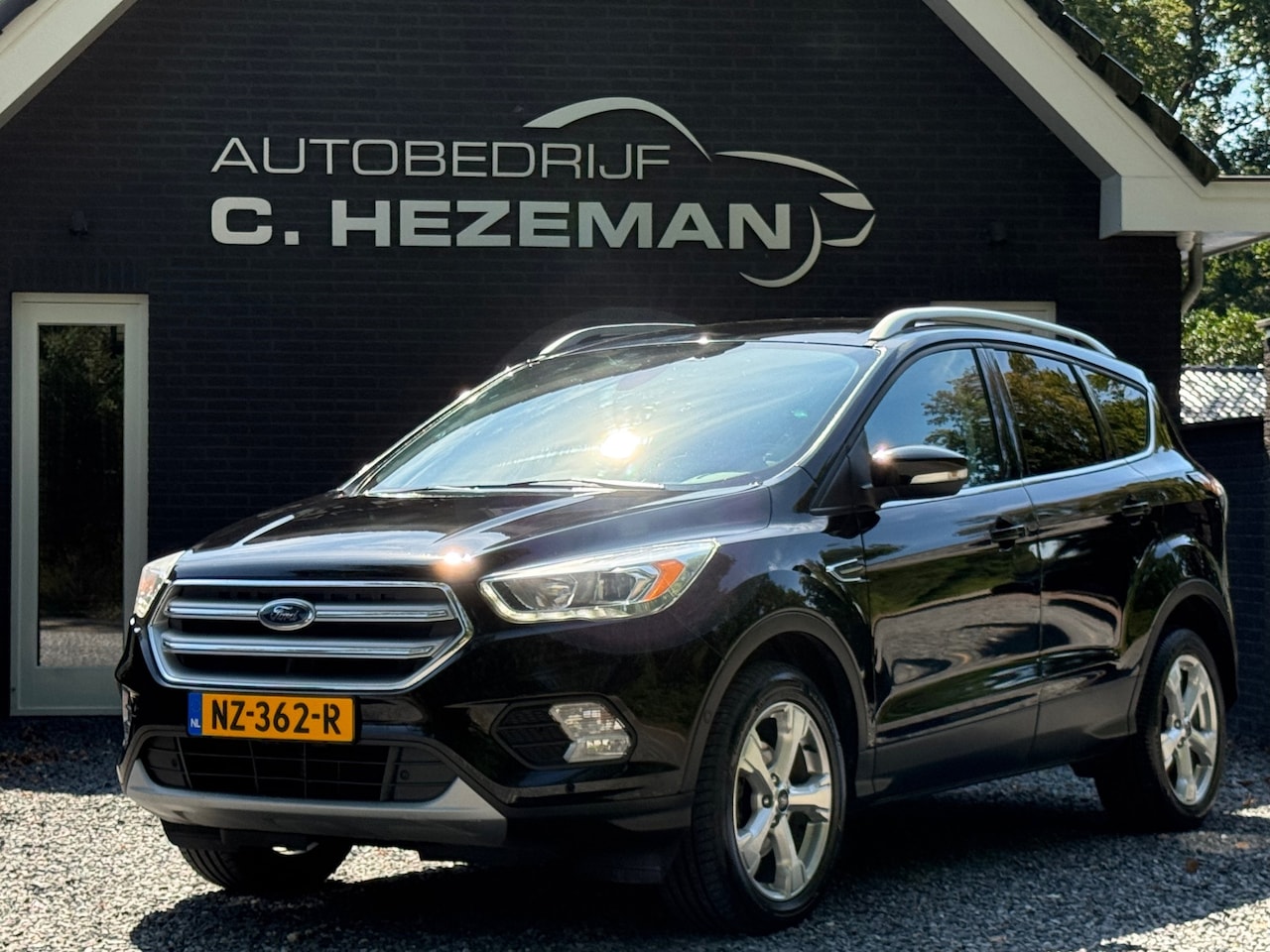 Ford Kuga - 1.5 150PK Titanium DealerOH Navigatie Camera Cruise Climate Control ELEK A KLEP - AutoWereld.nl