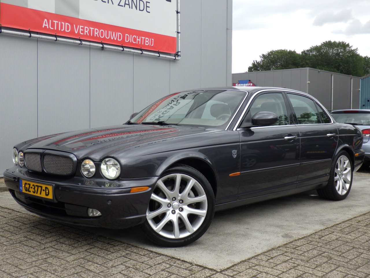 Jaguar XJ - 4.2 V8 AUT Executive, Leder, Cruise, PDC, Compleet! - AutoWereld.nl