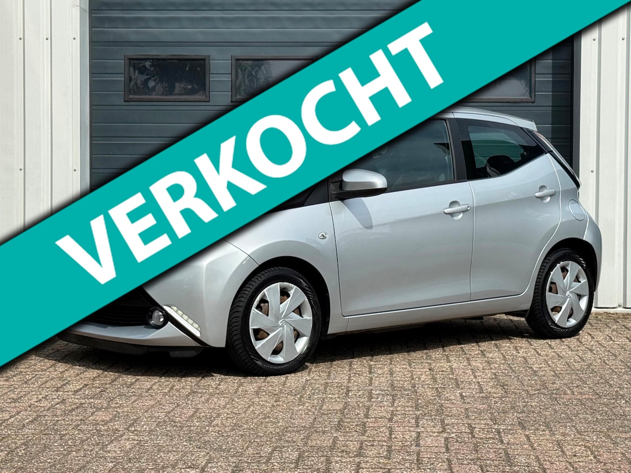 Toyota Aygo - 1.0 VVT-i x-play 5-deurs AIRCO / NAP / NW APK - AutoWereld.nl