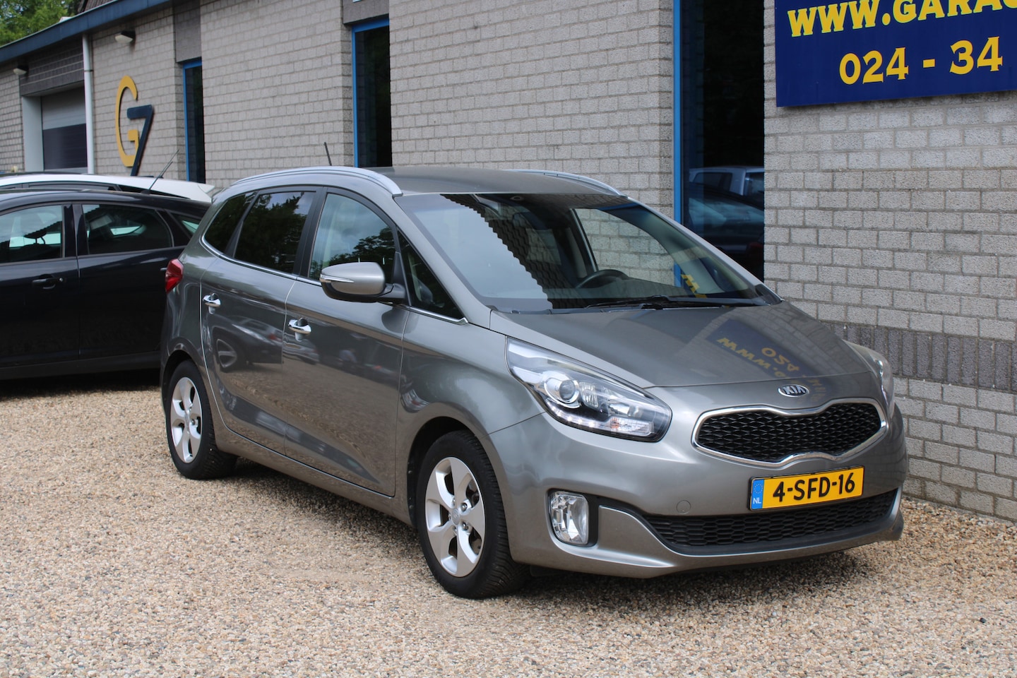 Kia Carens - 2.0 GDi Business Pack Automaat Dealer onderhouden Trekhaak - AutoWereld.nl