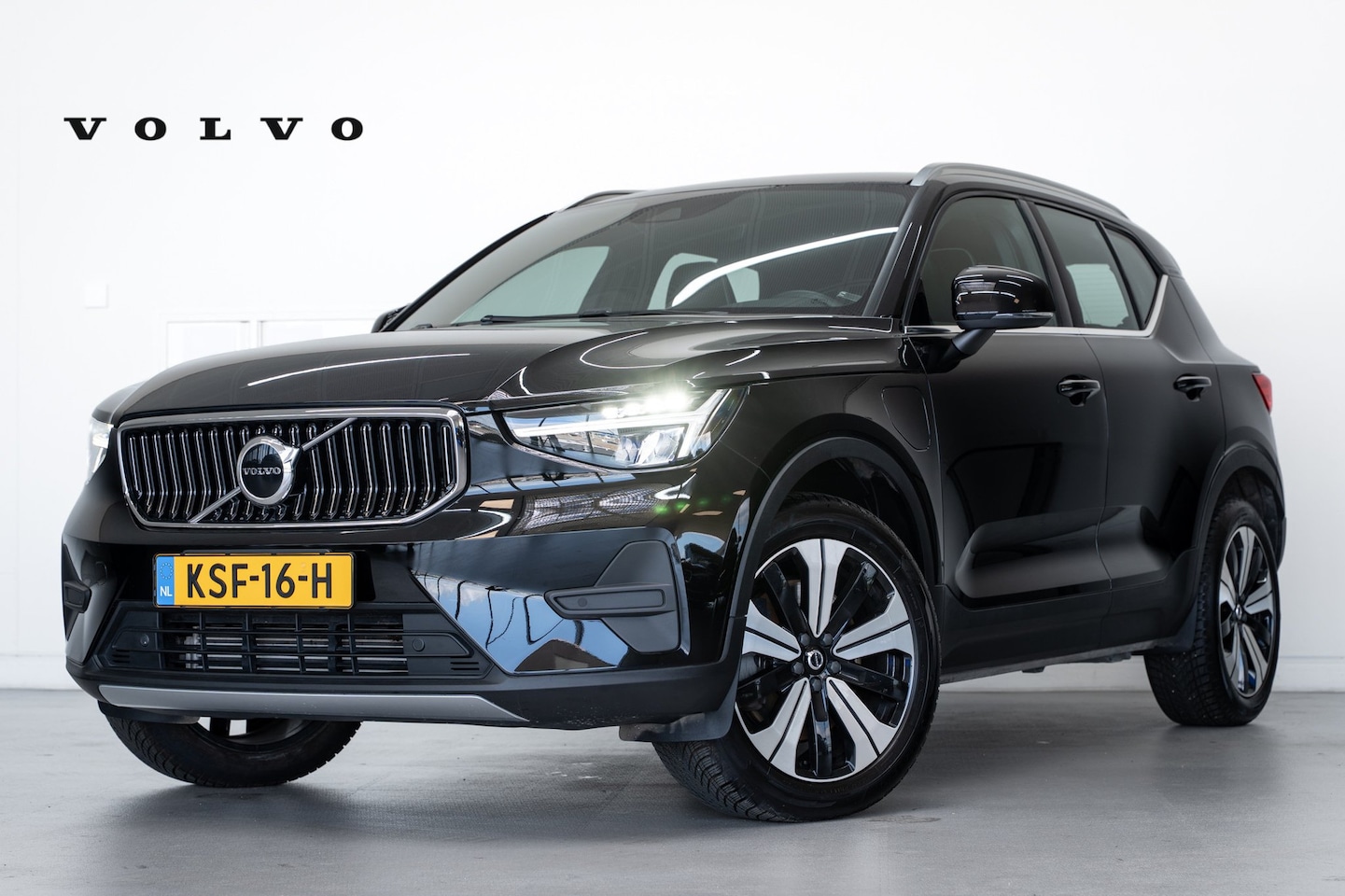 Volvo XC40 - T5 262PK Inscription Expression | 19" | Nubuck | Park Assist Pack - AutoWereld.nl