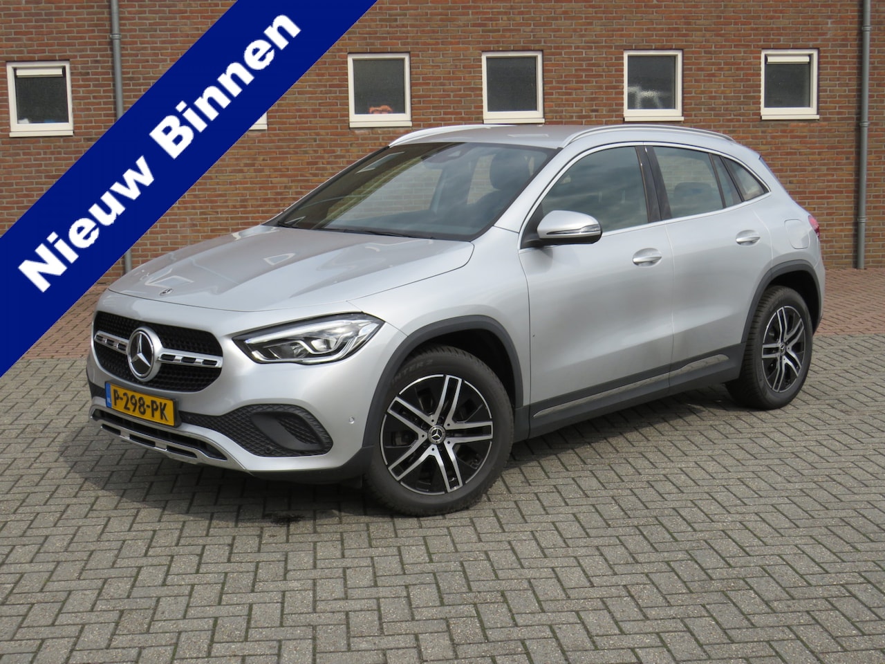 Mercedes-Benz GLA-Klasse - 180 Business Solution AMG * Rijklaarprijs incl. garantie * Wegkl. Trekhaak * Automaat * Le - AutoWereld.nl